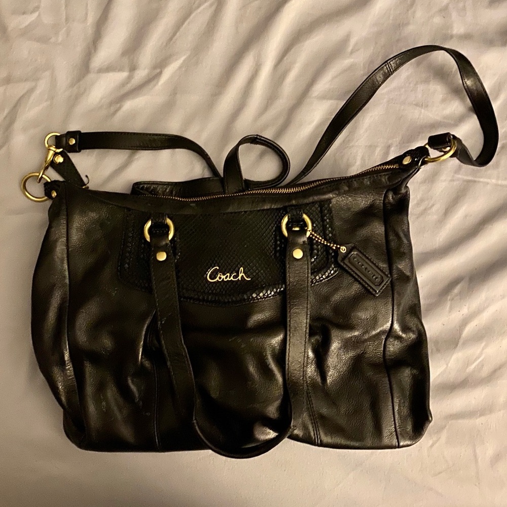 MAKE AN OFFER🎰Coach Purse